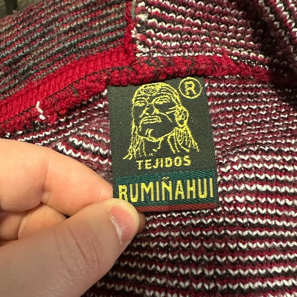 Gorgeous Wool Indigenous Wolf Hoodie - Picture 8 of 9